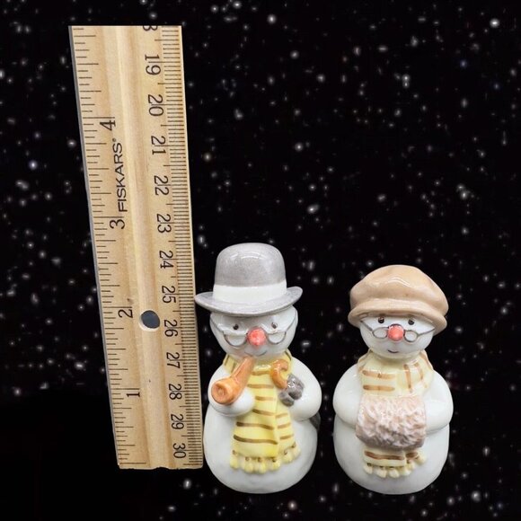 Royal Copenhagen Porcelain Grandpa & Grandma Miniature Figurines 2.5”T 1”W - Picture 7 of 8